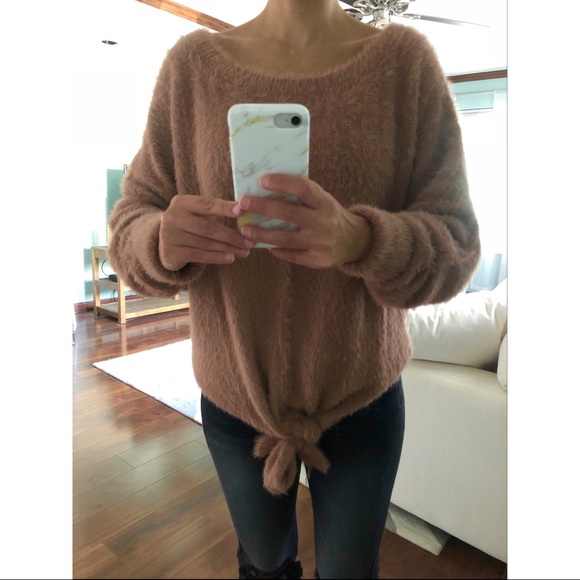 🆕 So Fuzzy Mauve Dolman Front Tie Sweater - Picture 3 of 7